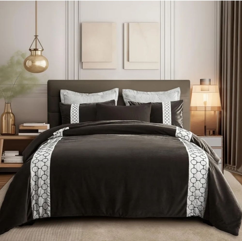 NIB Black Chocolate Velvet 3 Piece King Size Comforter Set